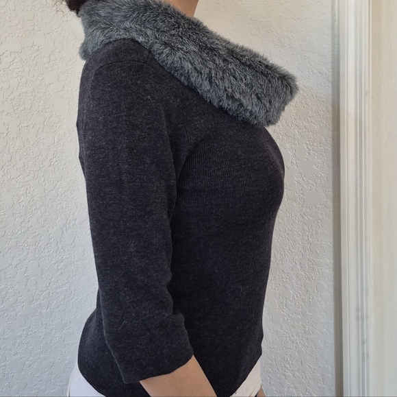 Vtg. Kathy Ireland Wool Blend Faux Shawl collar  Sweater - Picture 8 of 16